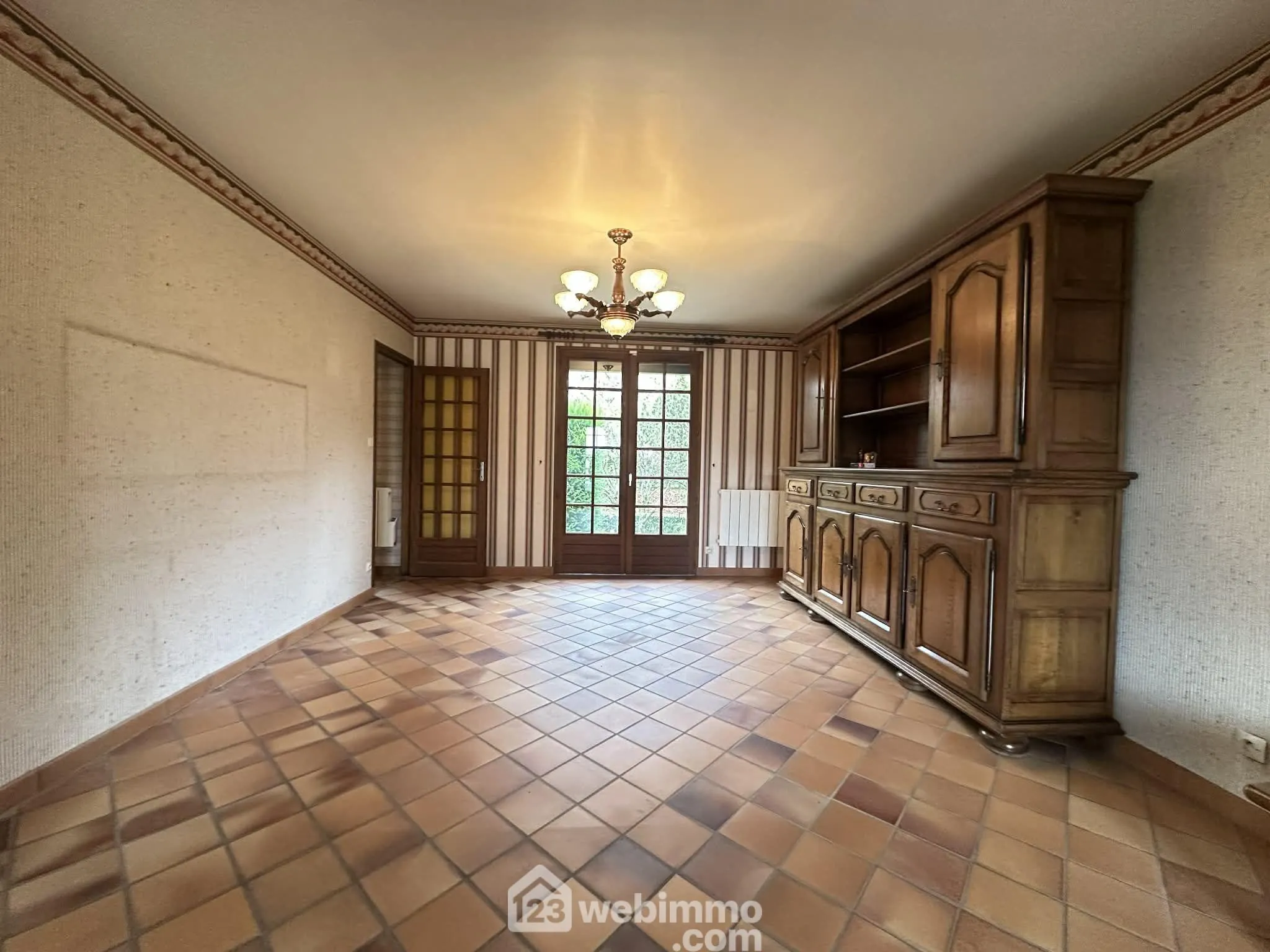 Vente maison de 106 m² avec terrasse et terrain clos à Laon 