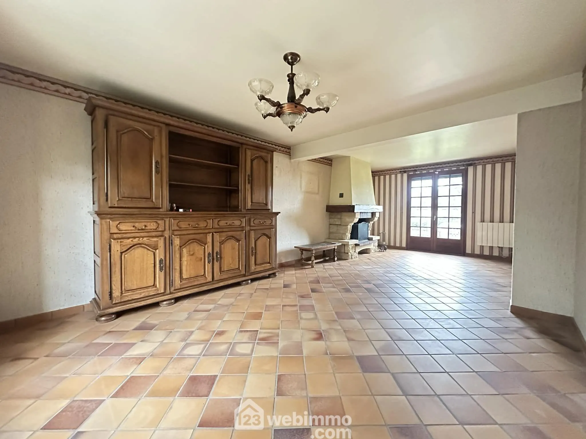 Vente maison de 106 m² avec terrasse et terrain clos à Laon 