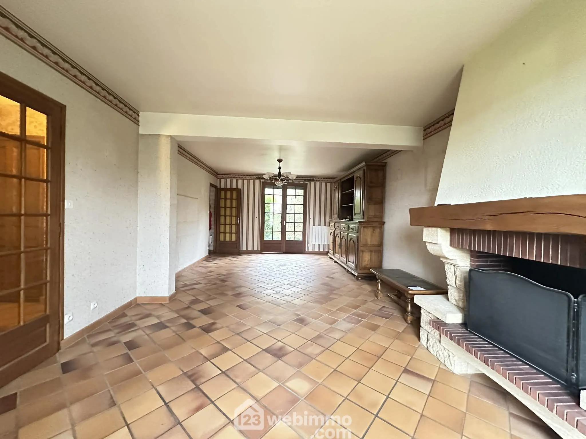 Vente maison de 106 m² avec terrasse et terrain clos à Laon 