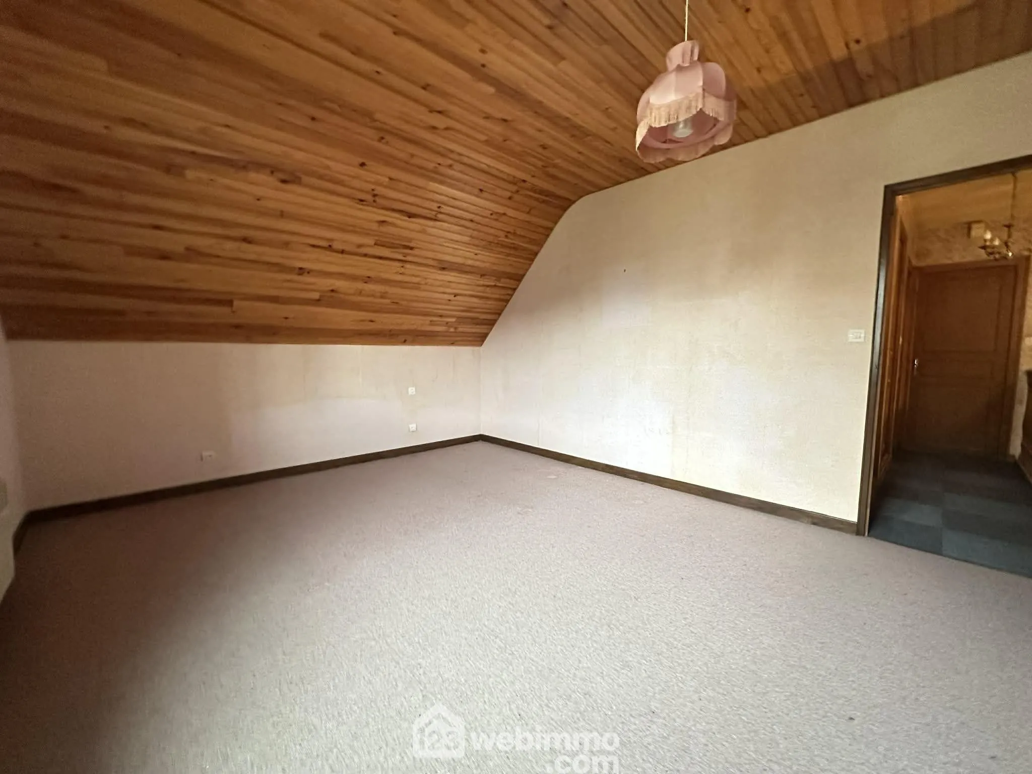 Vente maison de 106 m² avec terrasse et terrain clos à Laon 