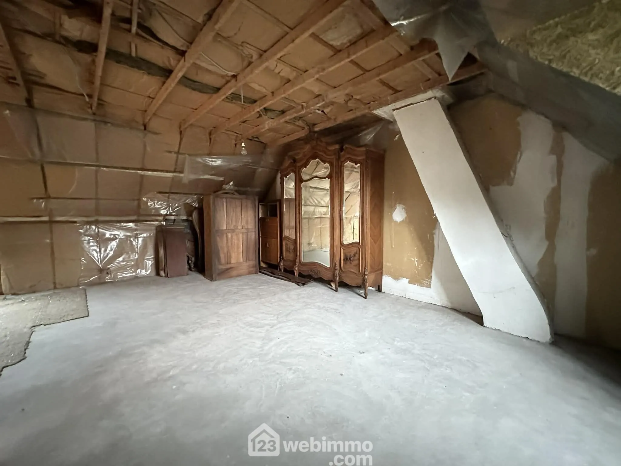 Vente maison de 106 m² avec terrasse et terrain clos à Laon 