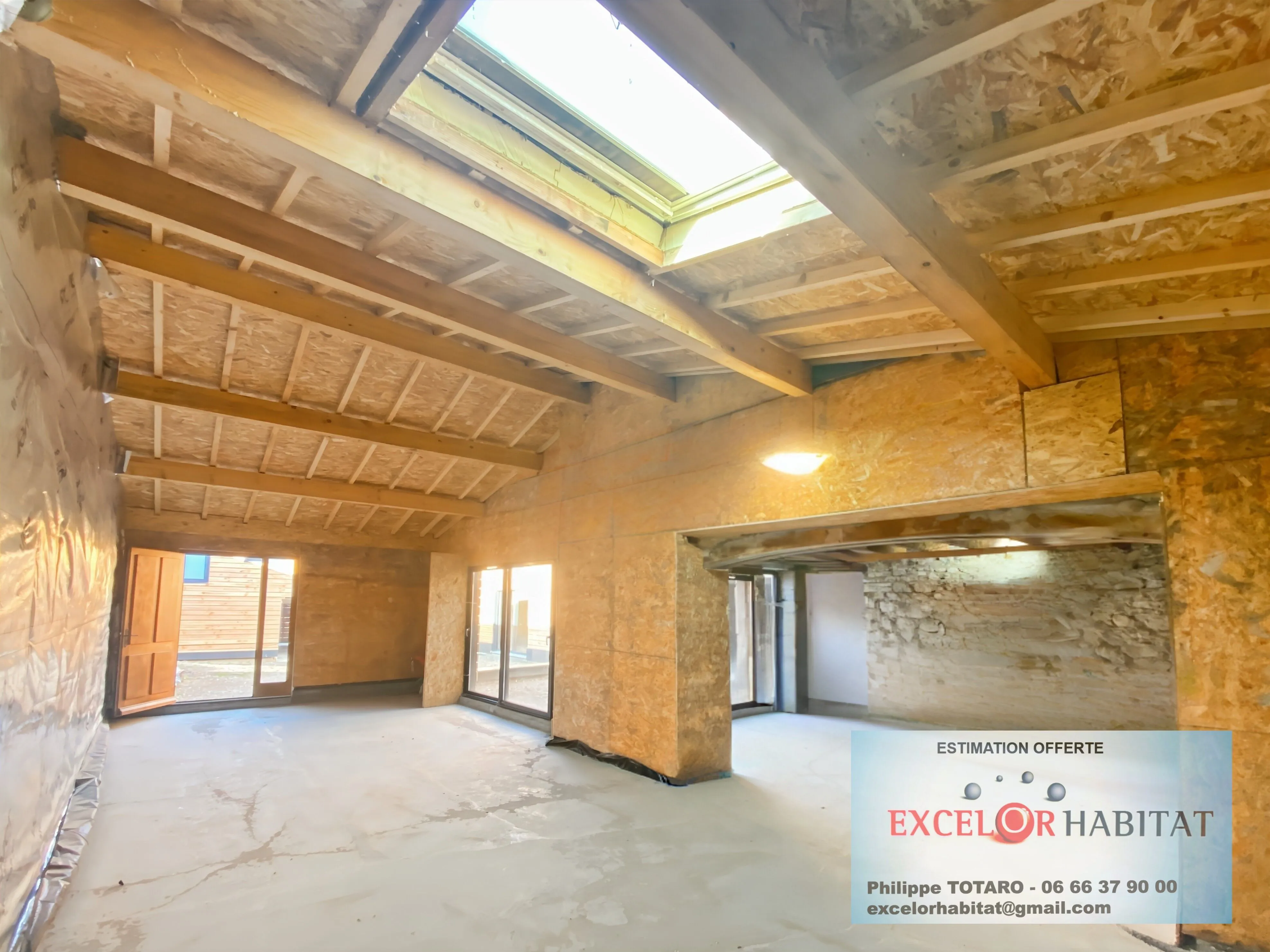 Maison écologique en ossature bois de 133 m² avec jardin et patio à Belleville-en-Beaujolais 