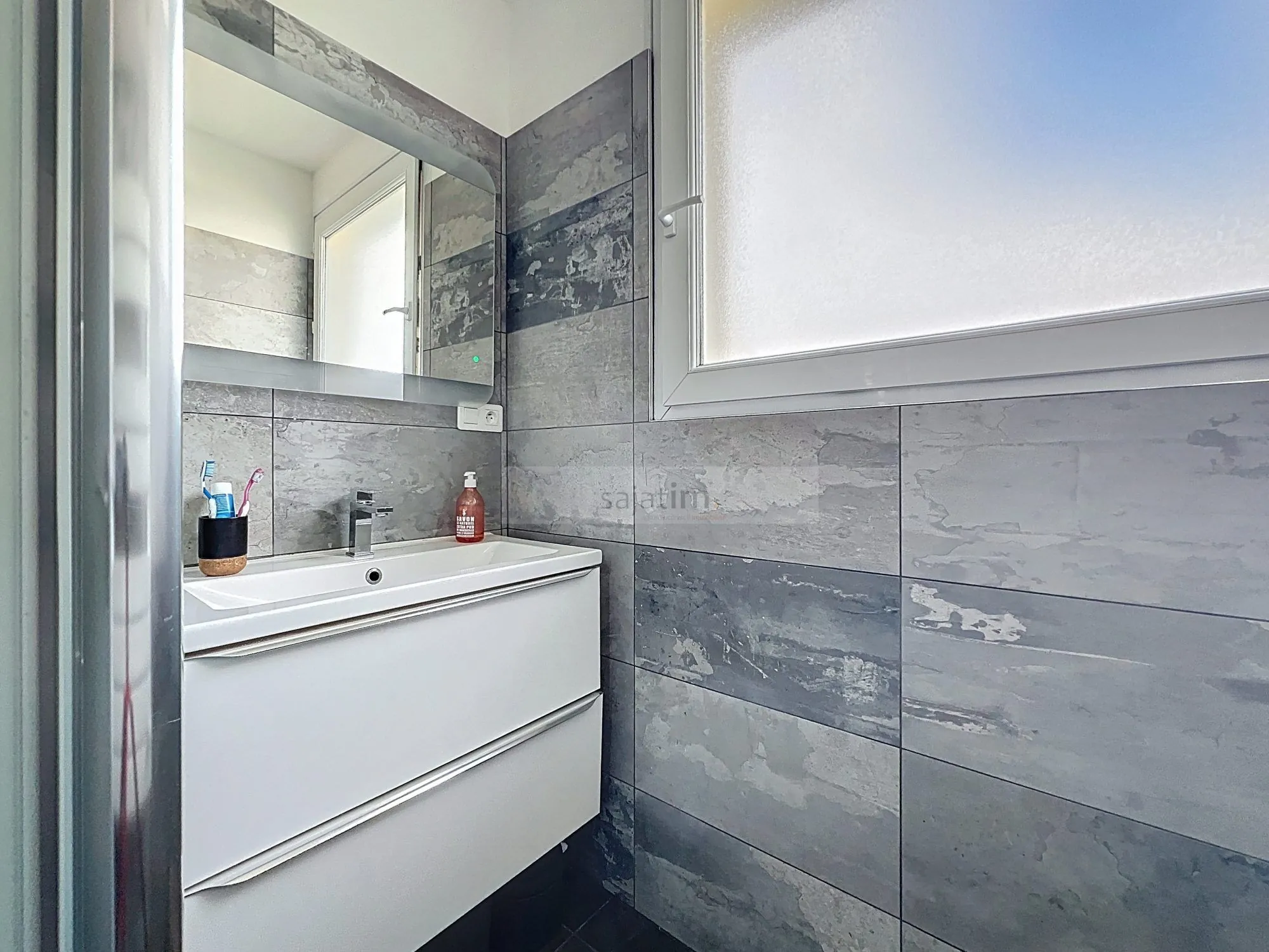 Appartement T2 rénové de 60 m² à La Seyne-sur-Mer quartier Pont de Fabre 