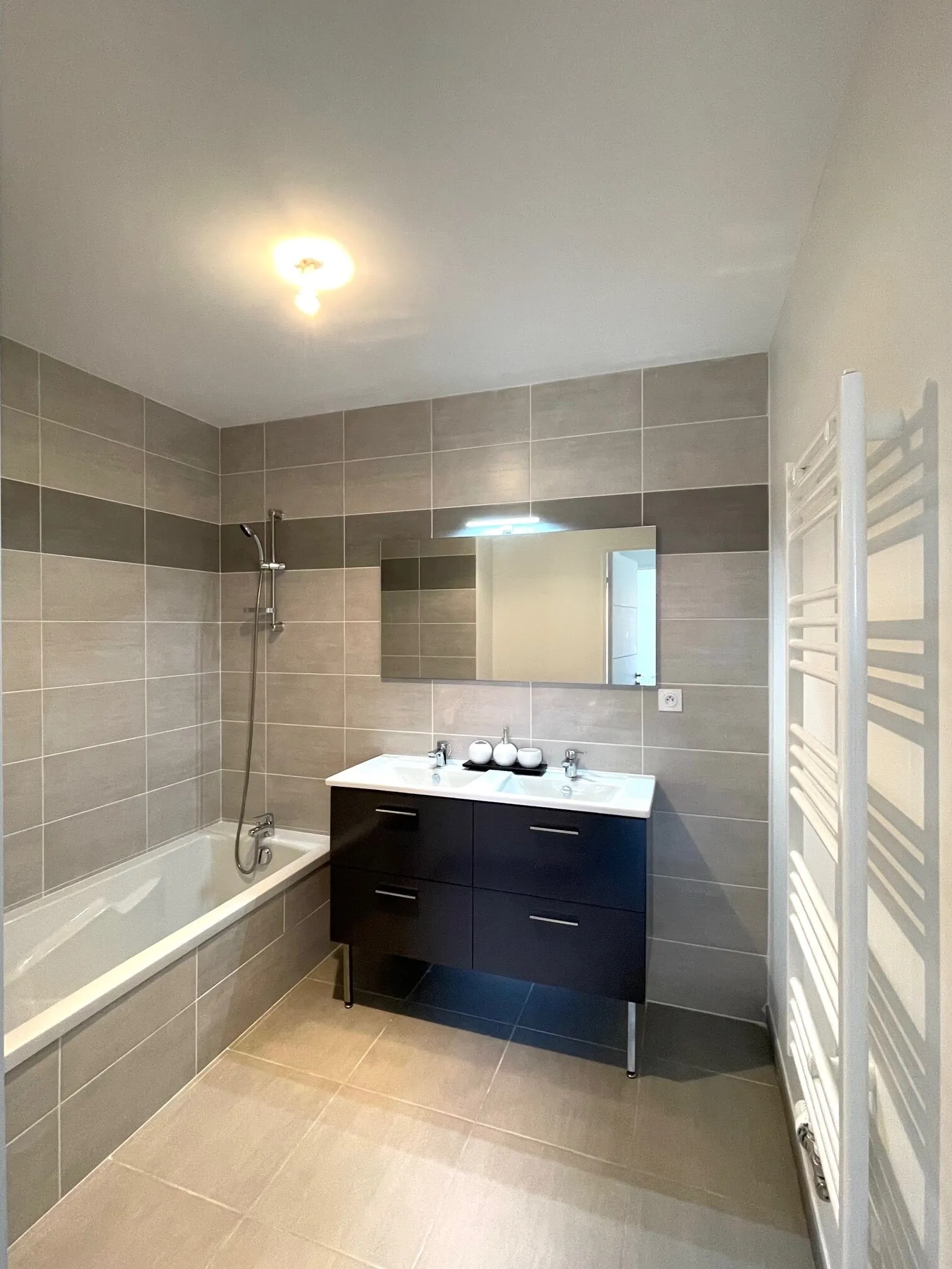 Appartement 64 m² avec 2 chambres et terrasse orientée sud-ouest à Dardilly 