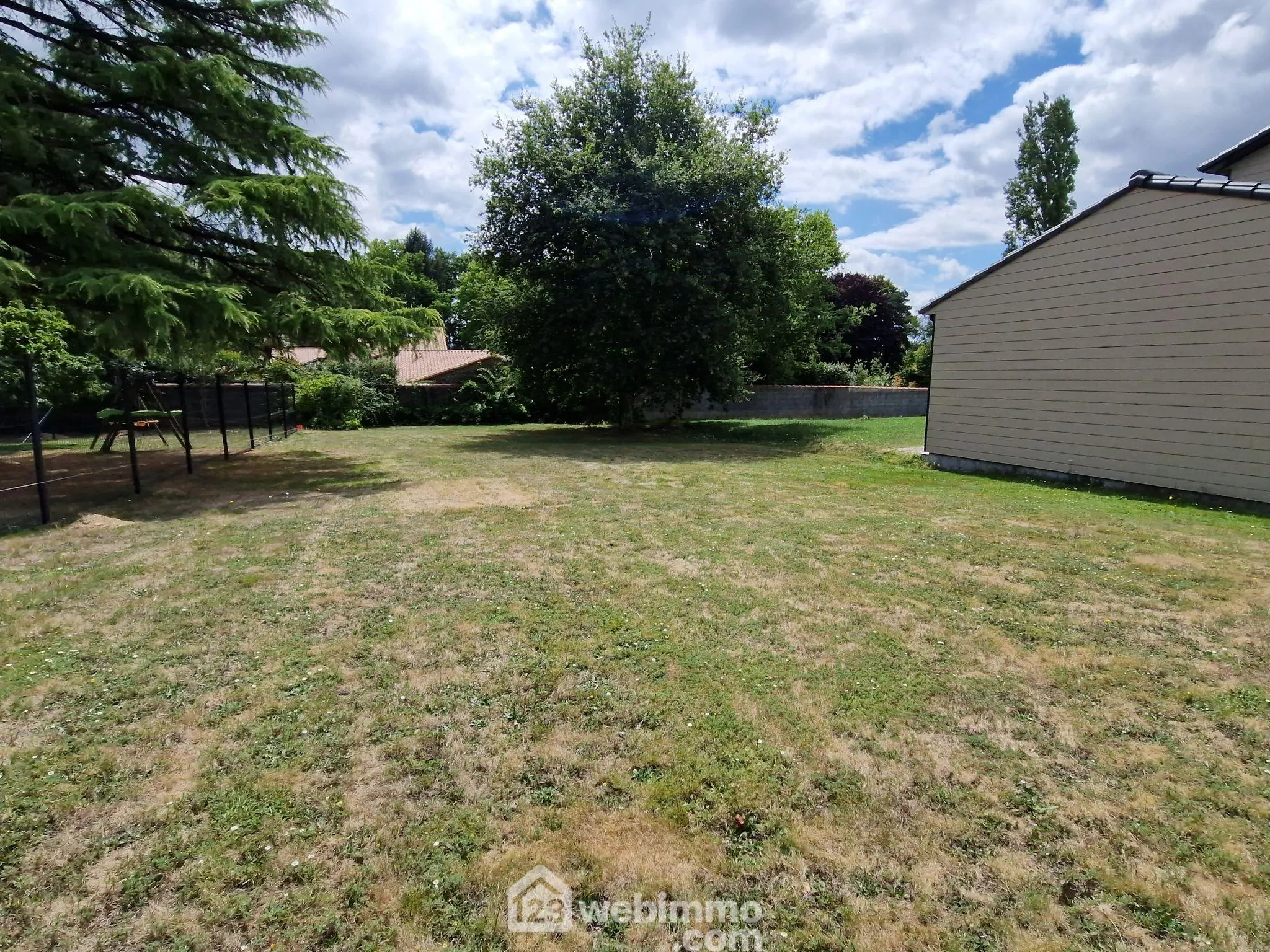 Terrain à bâtir de 674 m² à La Soulinière, proximité La Roche