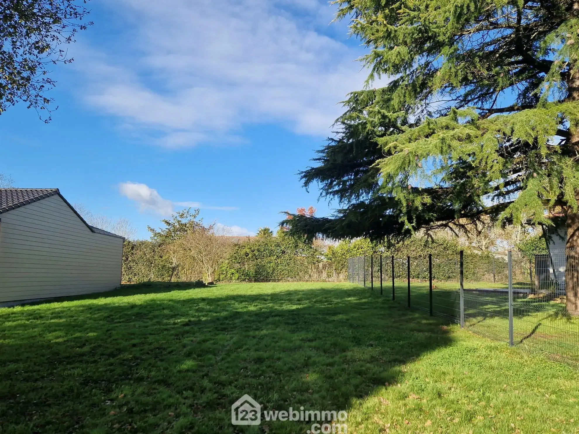 Terrain à bâtir de 674 m² à vendre à Aubigny-Les Clouzeaux 