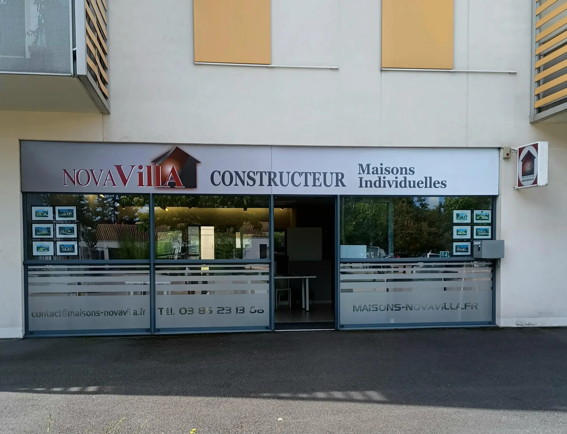 Villa neuve à SENOZAN proche Mâcon, terrain viabilisé de 575 m², maison moderne personnalisable 