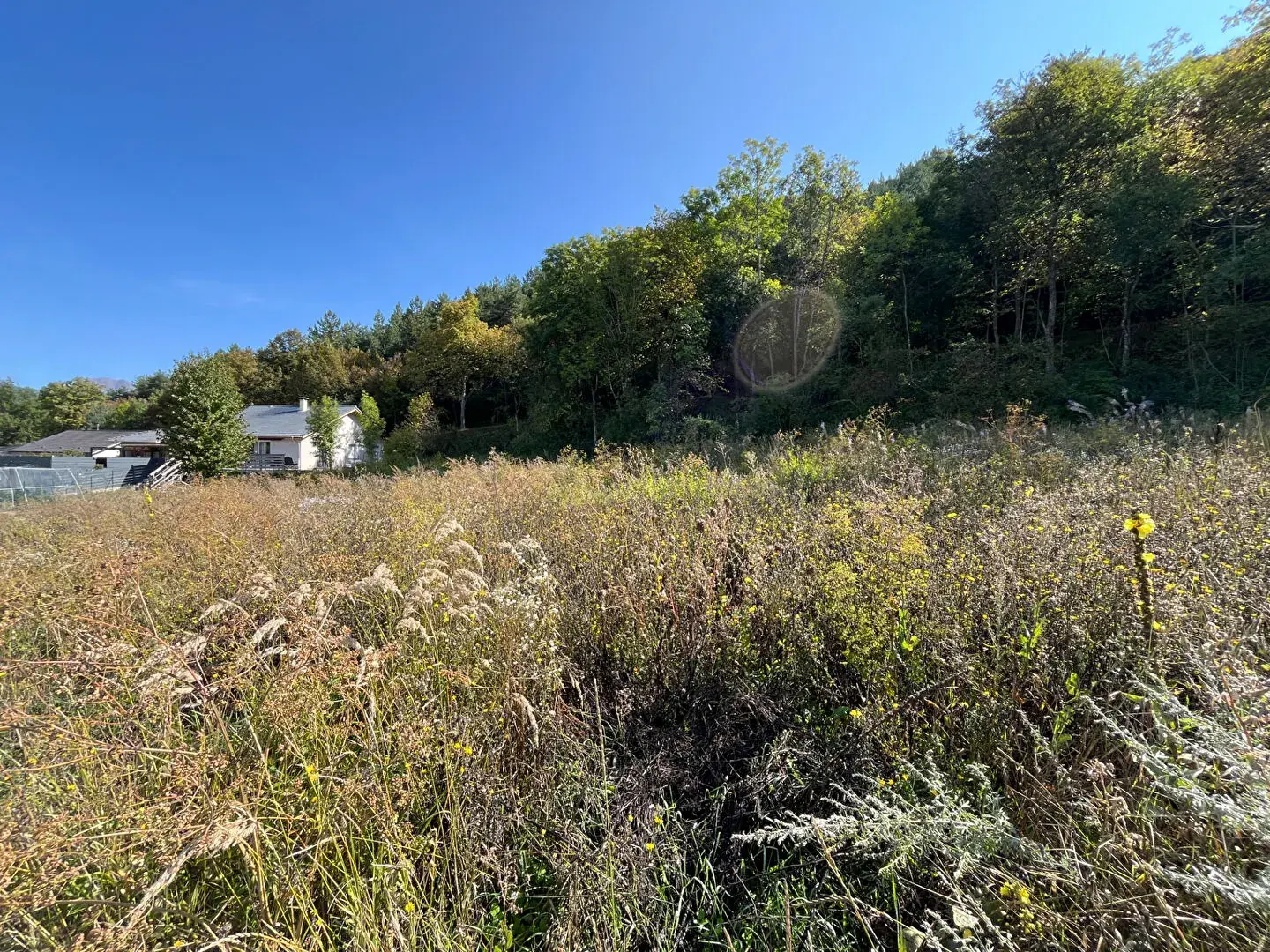 Terrain de 853 m² à Saint Etienne le Laus, idéal pour construire votre maison