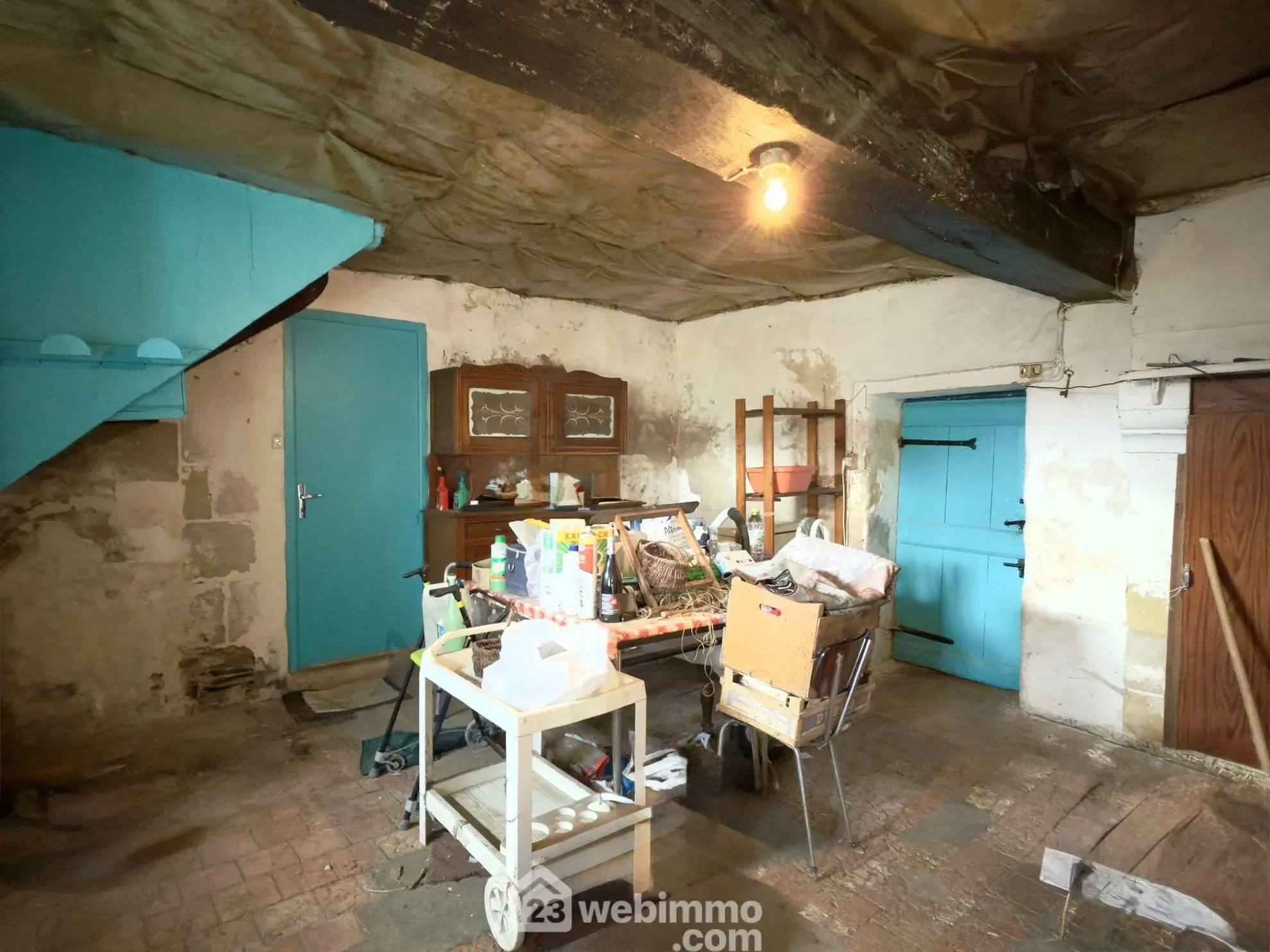 Maison ancienne à rénover avec dépendances à Mazé-Milon (69 m², 800 m² terrain) 