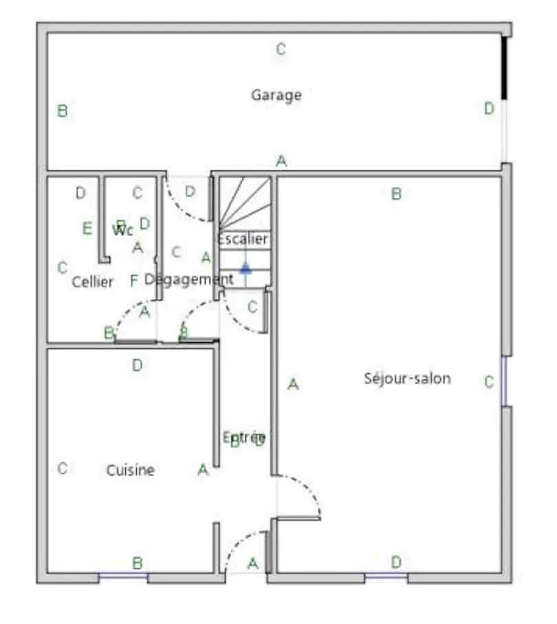 Maison de village rénovée à Apt – 4 chambres, garage, cheminée 