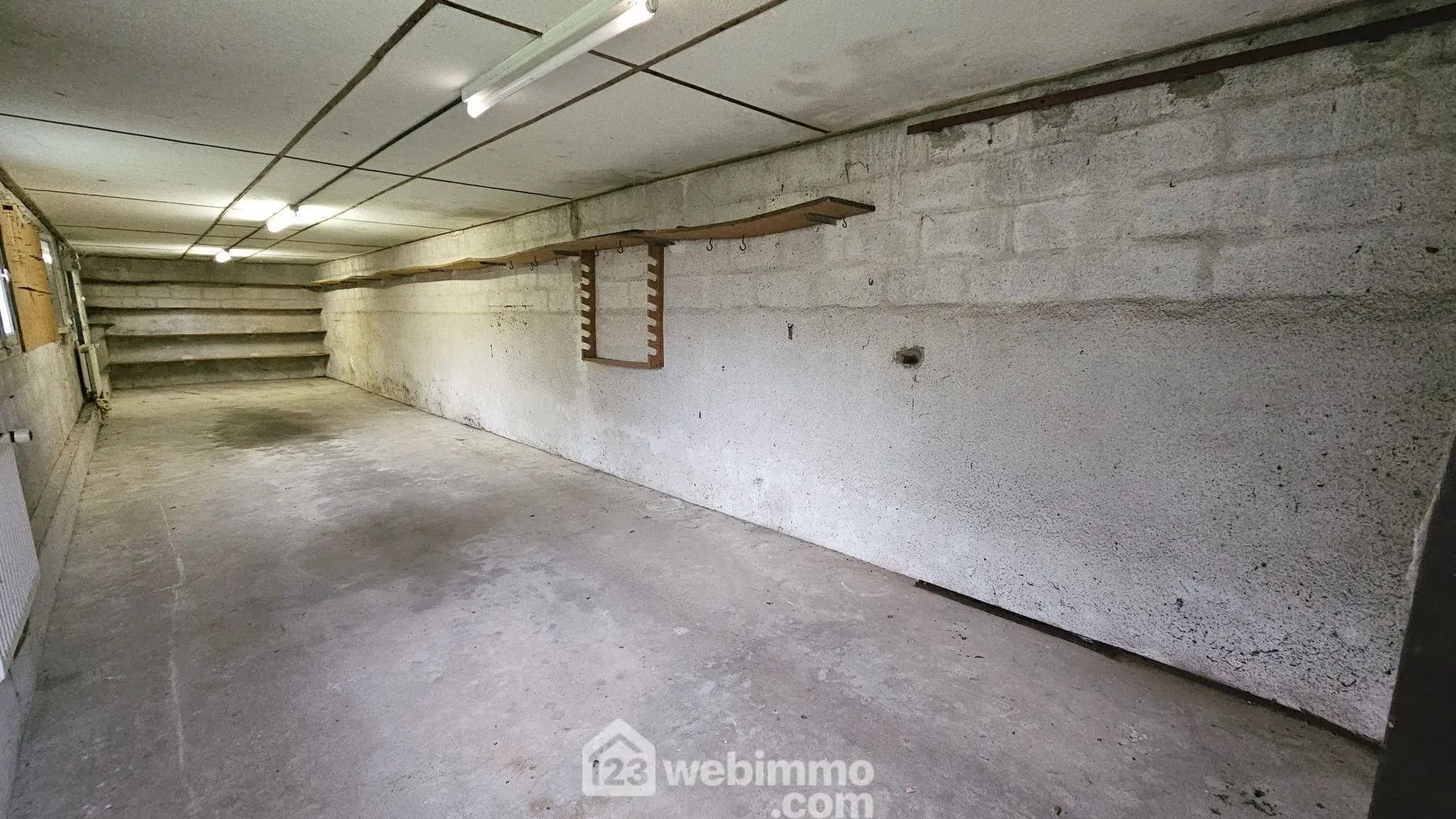 Maison ancienne de 164 m² avec dépendance et garage en lisière de forêt au Malesherbois 