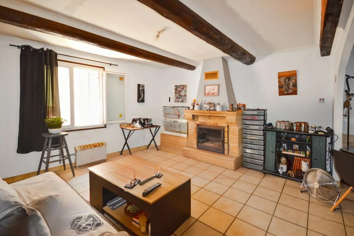 Charmante maison de village 85m² à Ledenon, idéale pour investir 