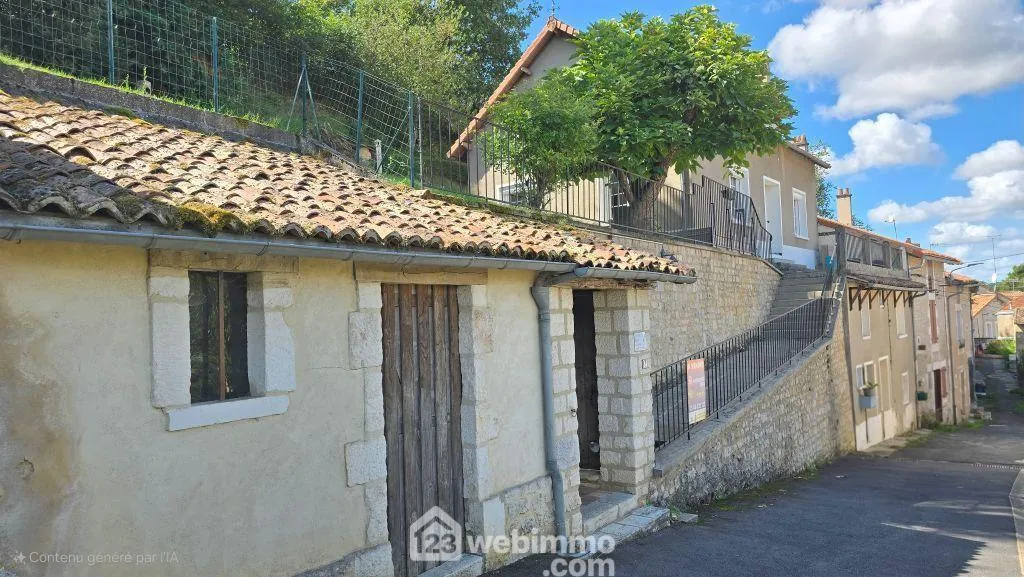 Maison à vendre de 130 m² avec vue sur le centre-ville de Chauvigny 