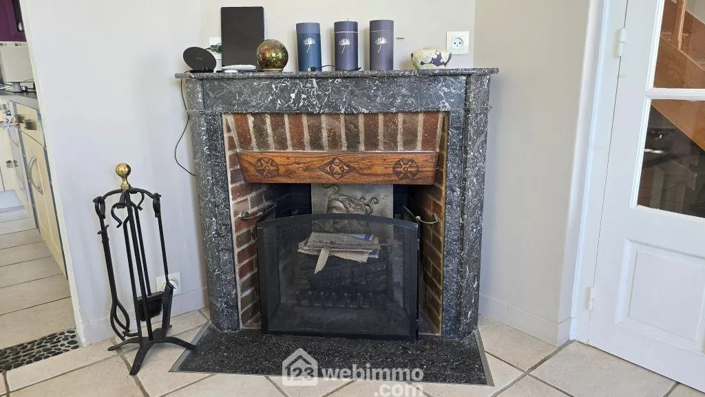 Maison à vendre de 130 m² avec vue sur le centre-ville de Chauvigny 