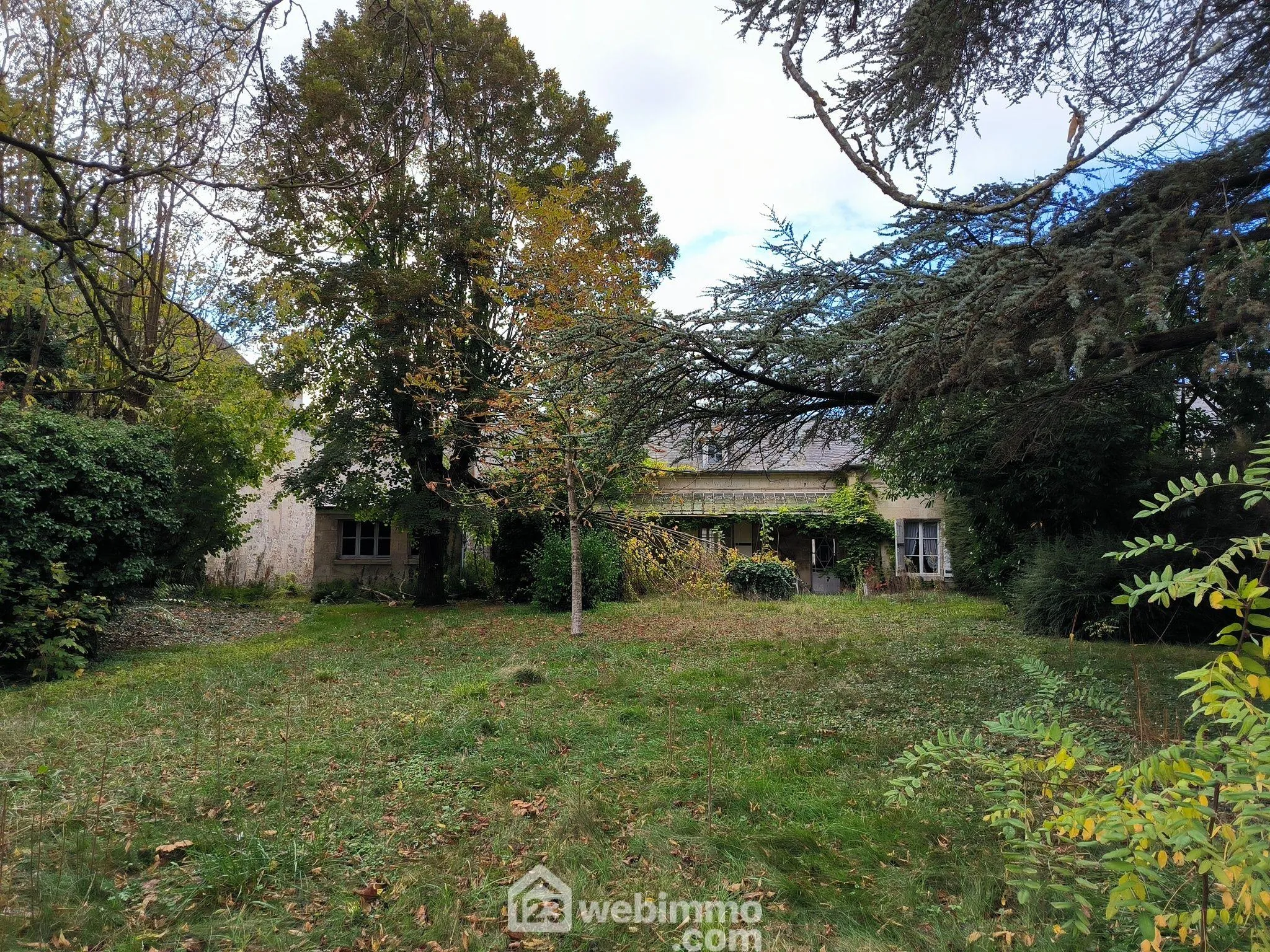 Longère à rénover de 222 m² avec dépendance et terrain arboré à Braine 