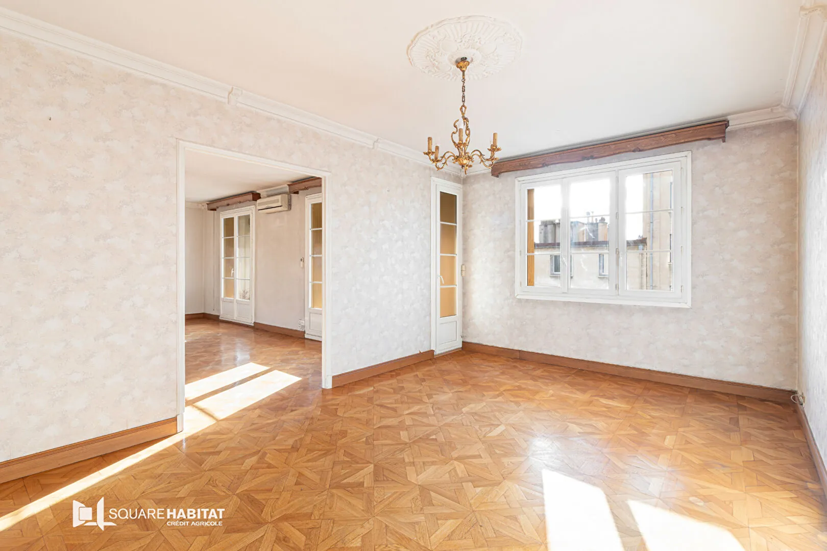 Appartement 3 pièces de 81 m² avec balcon et cave à Marseille secteur Sébastopol 