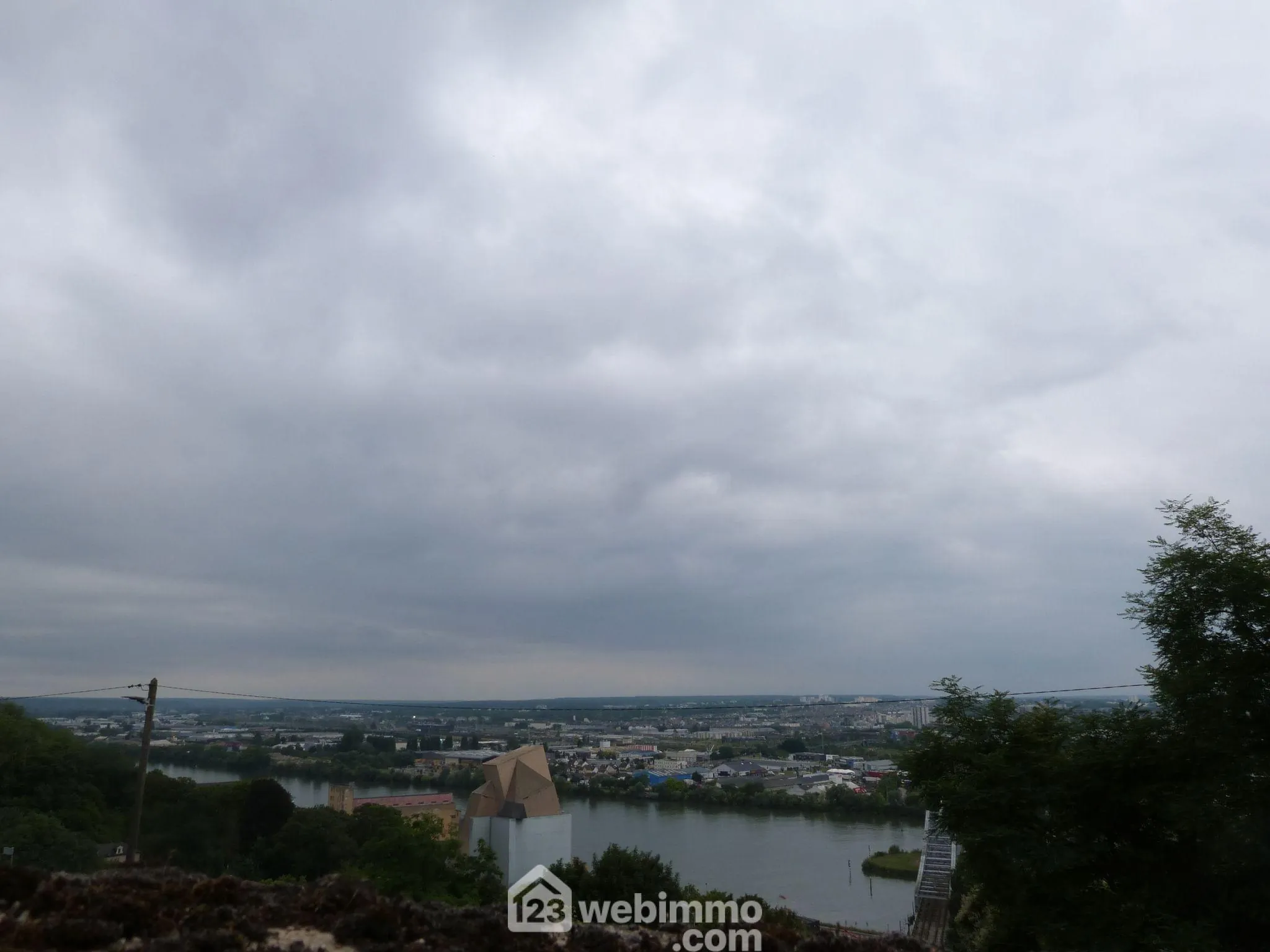Maison de 51 m² proche de Rouen avec vue dégagée et terrasse 