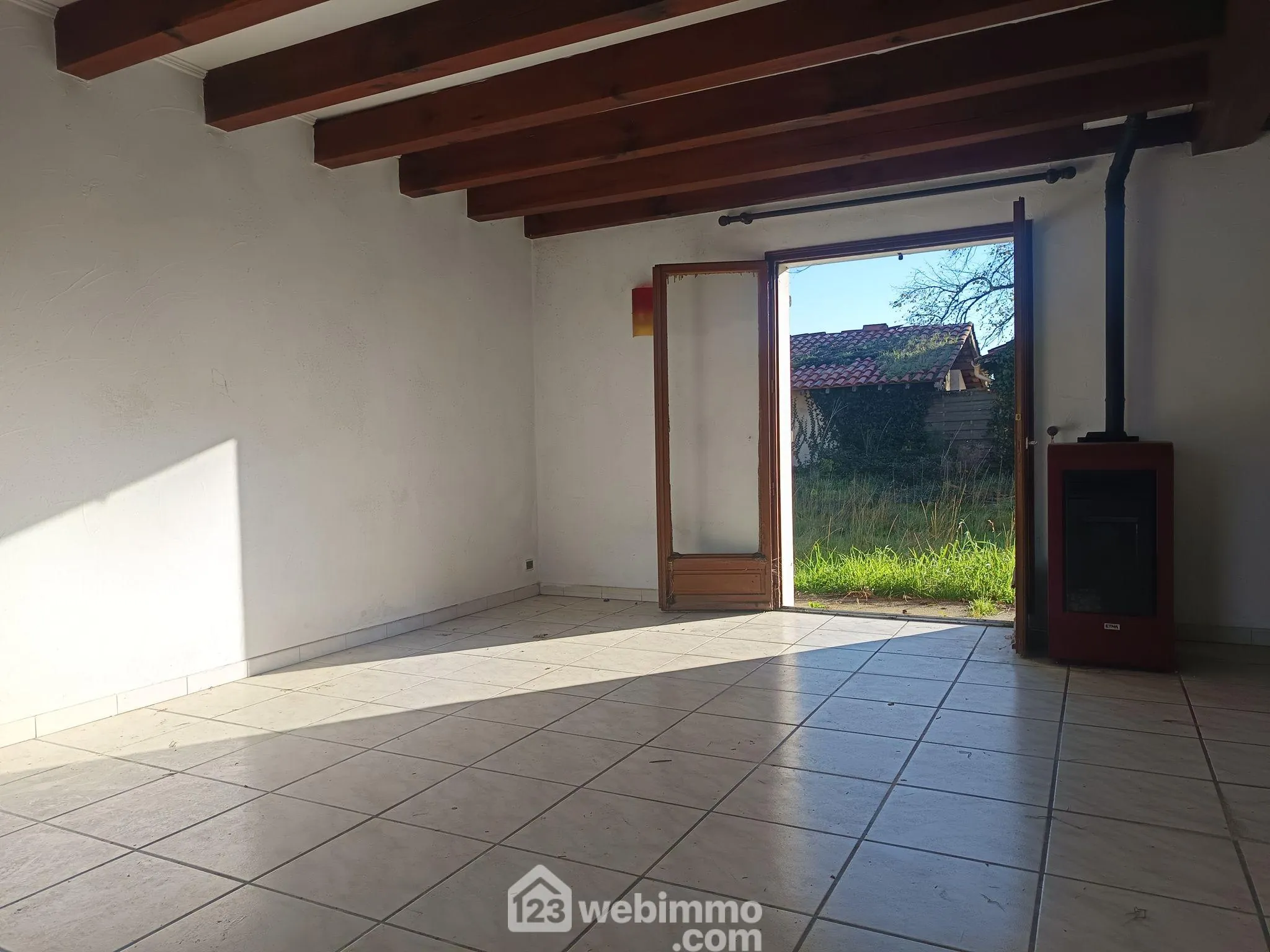 À vendre maison à Mimizan 200m² avec piscine et grand potentiel de rénovation 