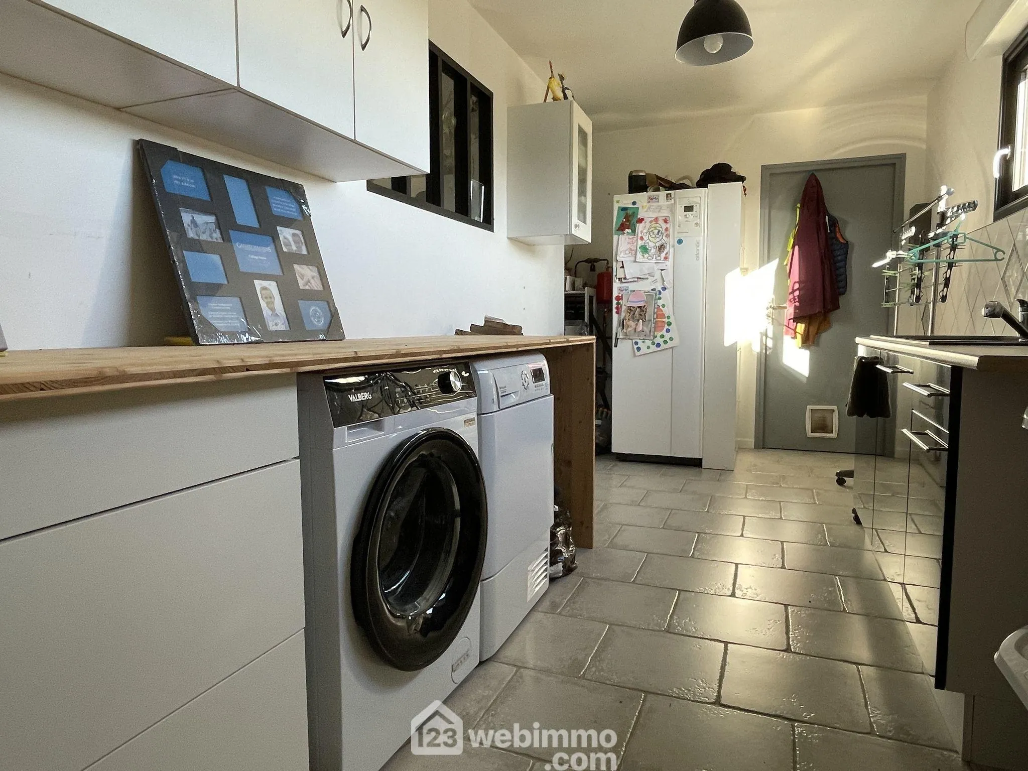 Maison moderne en bois de 165 m2 avec piscine à Naintré (86530) 