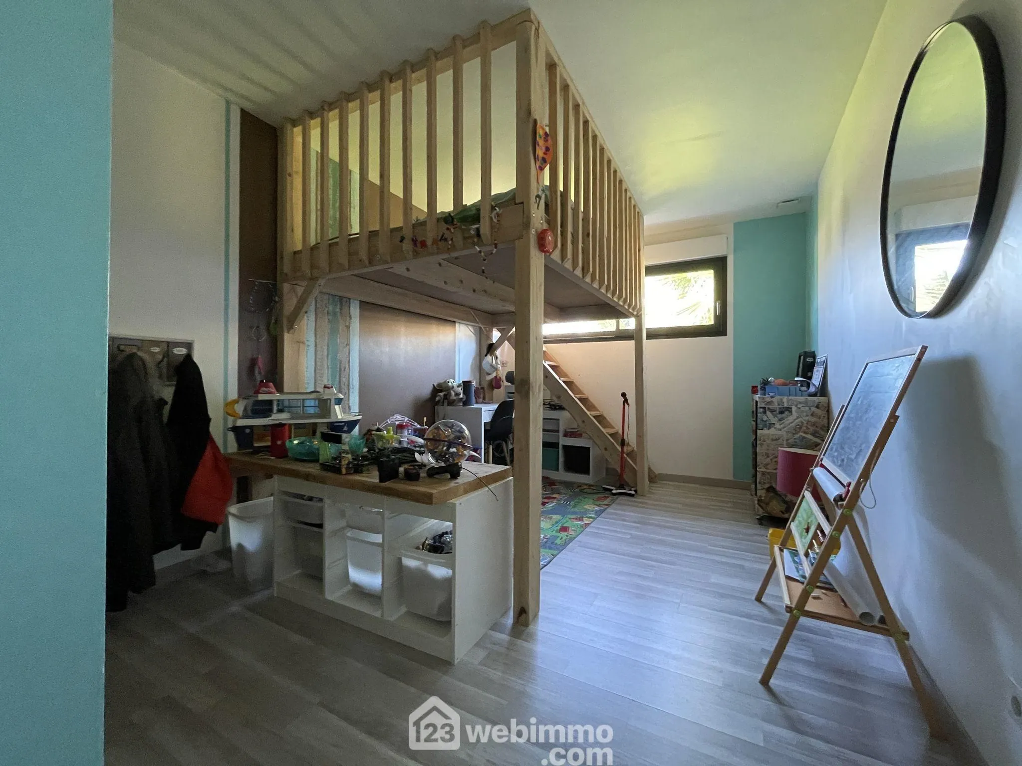 Maison moderne en bois de 165 m2 avec piscine à Naintré (86530) 