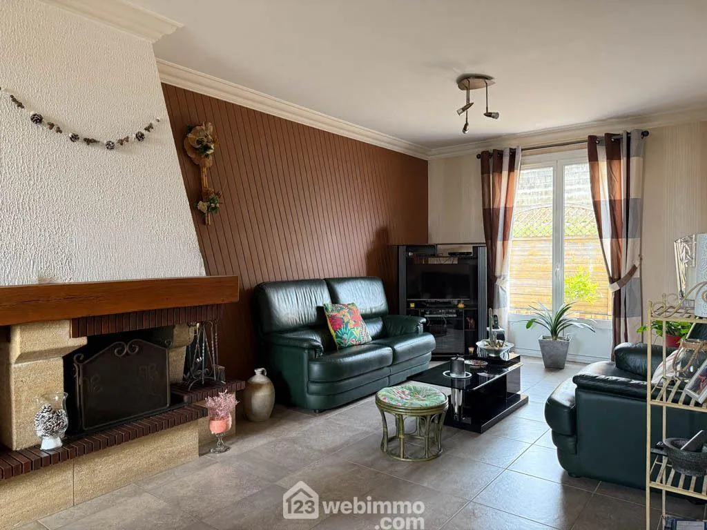 Maison 84 m² à Pouzauges avec jardin et sous-sol, parfait pour un premier achat 