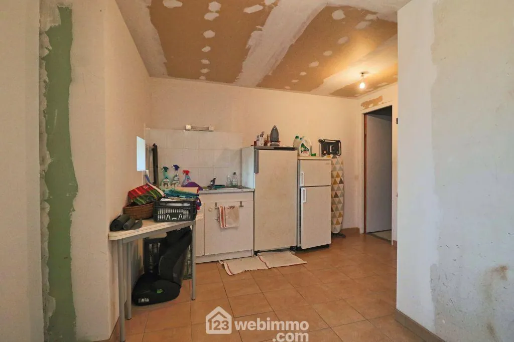 Longère rénovée de 240 m² à Saint Macoux, proche commodités 