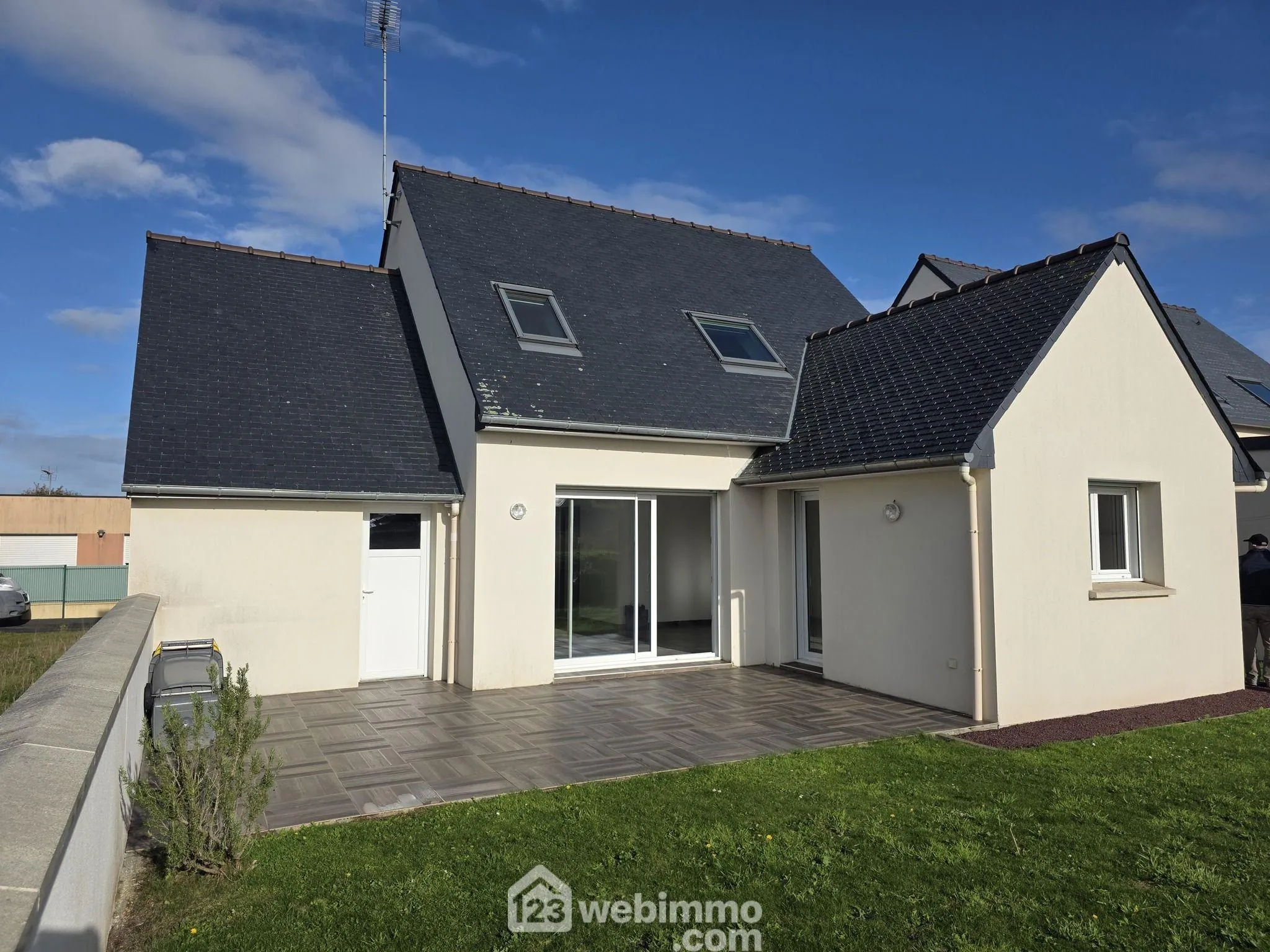 Maison récente 88m² à Penvénan avec terrasse plein sud et 3 chambres 