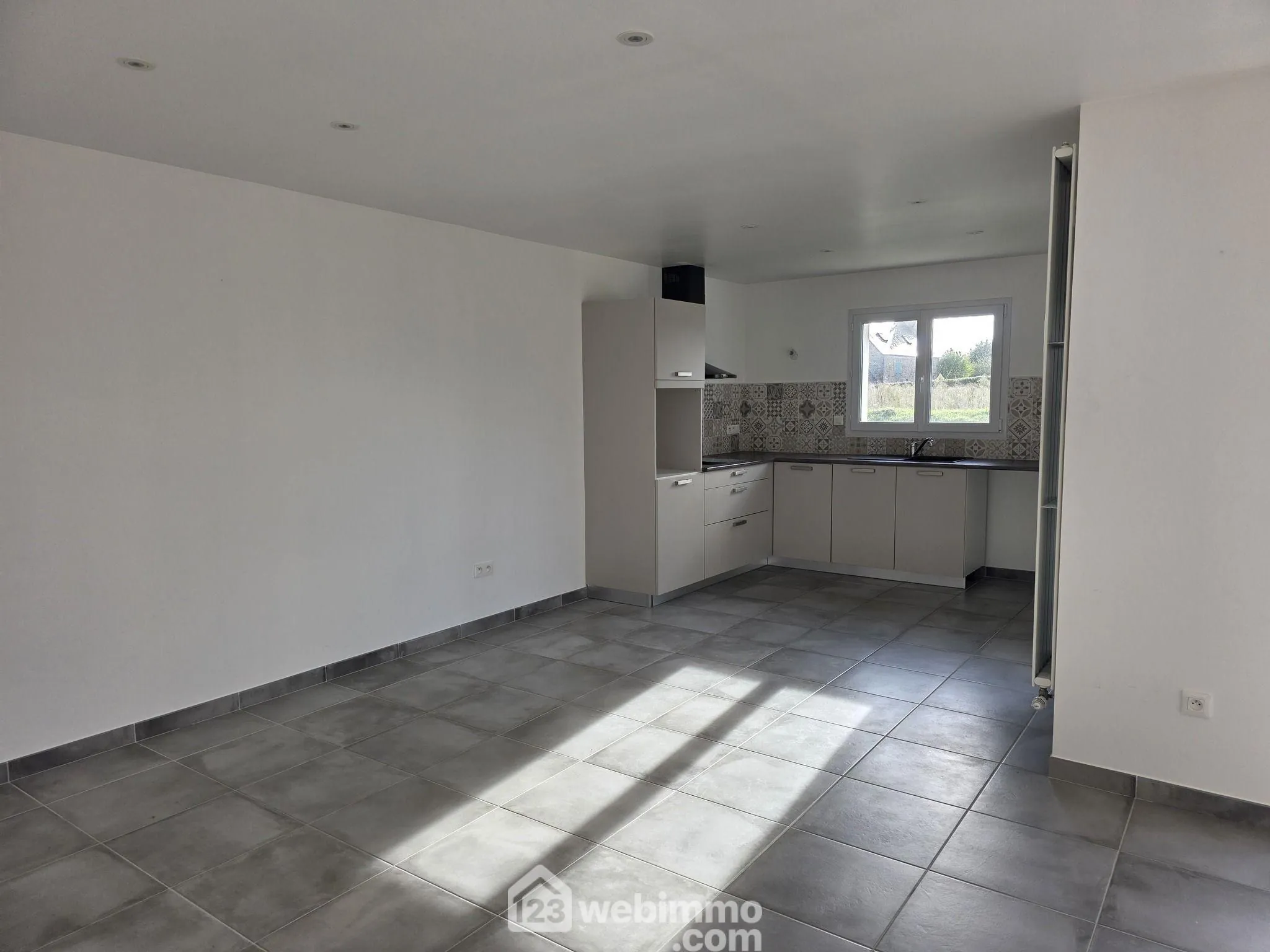 Maison récente 88m² à Penvénan avec terrasse plein sud et 3 chambres 