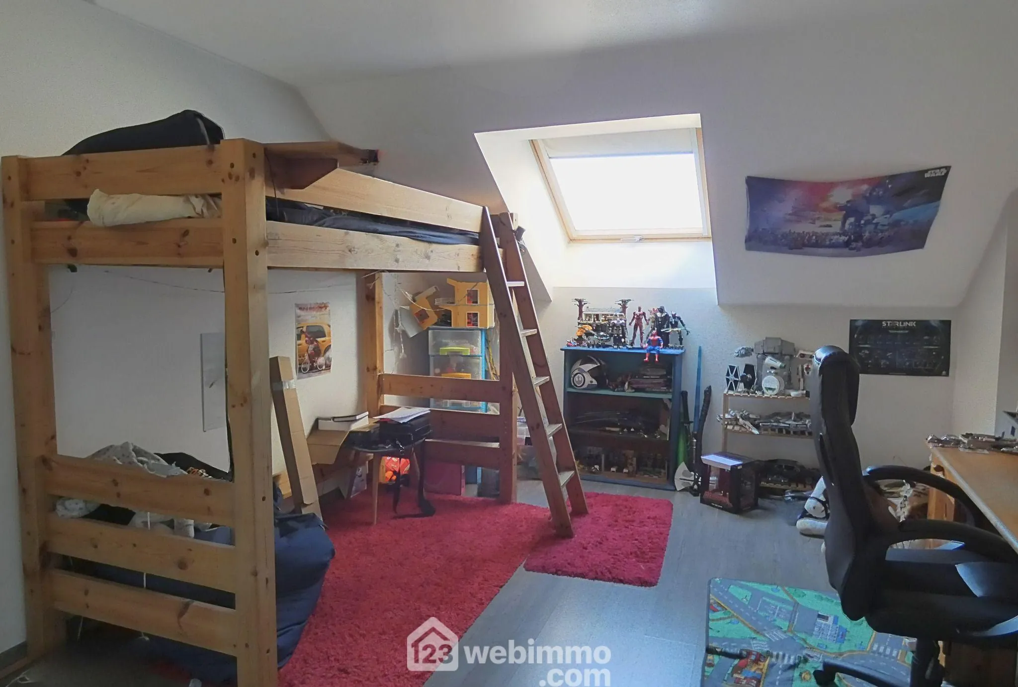 Charme et volumes : maison mitoyenne de 141 m² à Ugine 