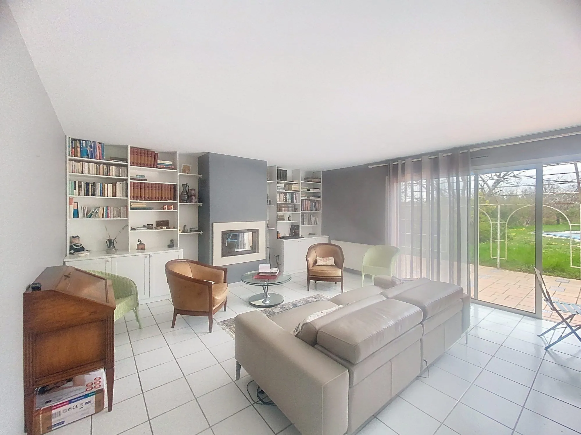 Maison 5 pièces avec piscine à Puygouzon - Confort et tranquillité