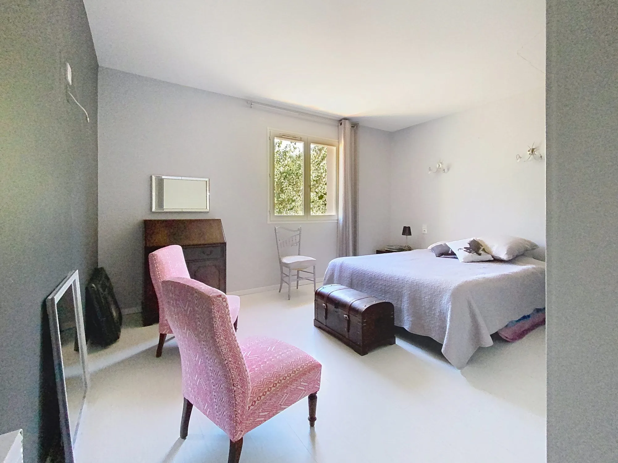 Maison 5 pièces avec piscine à Puygouzon - Confort et tranquillité 