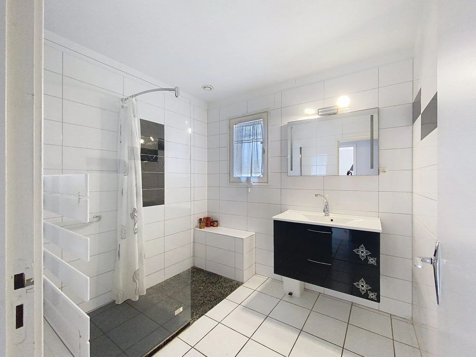 Maison 5 pièces avec piscine à Puygouzon - Confort et tranquillité 