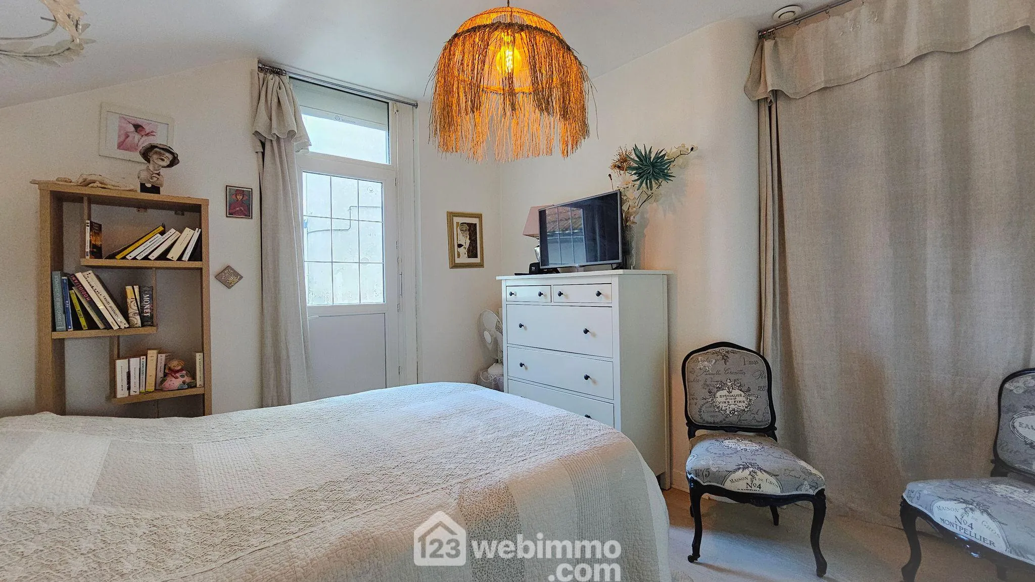 Charmante maison de bourg à Coarraze avec extérieur et faible coût énergétique 