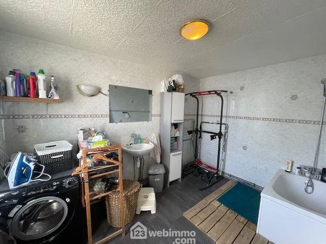 Charmante maison en pierre avec dépendances et vue sur le village à Salency 