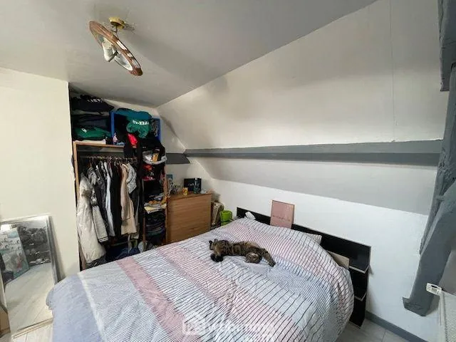 Charmante maison en pierre avec dépendances et vue sur le village à Salency 