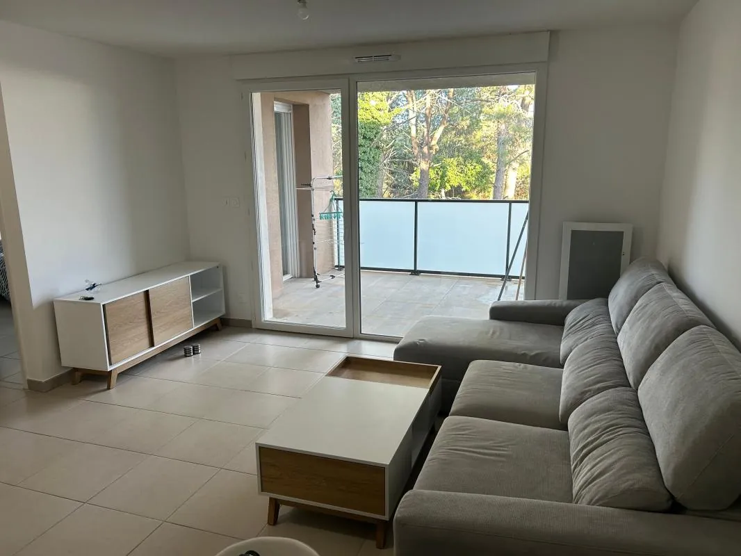 Appartement T2 neuf à vendre à Garons - 43,69 m², sécurisé, livré en 2024 