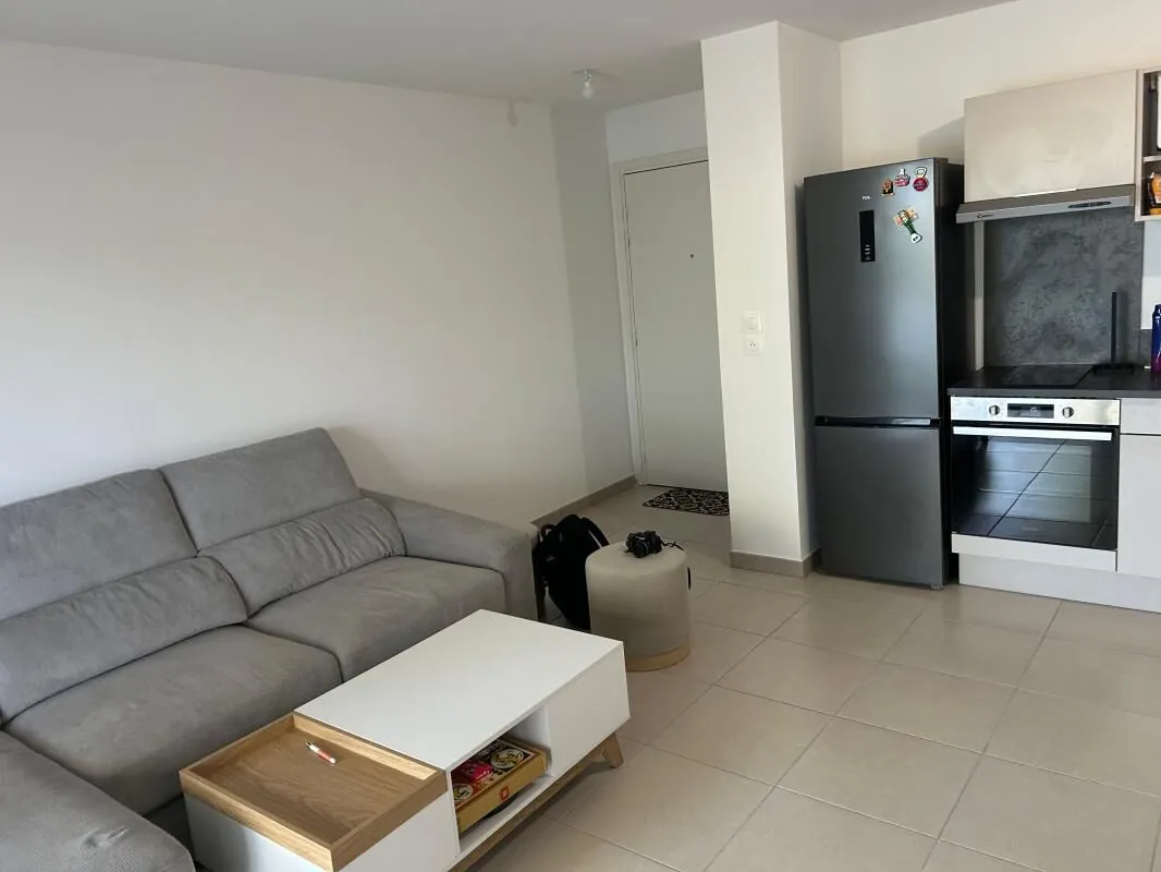 Appartement T2 neuf à vendre à Garons - 43,69 m², sécurisé, livré en 2024 