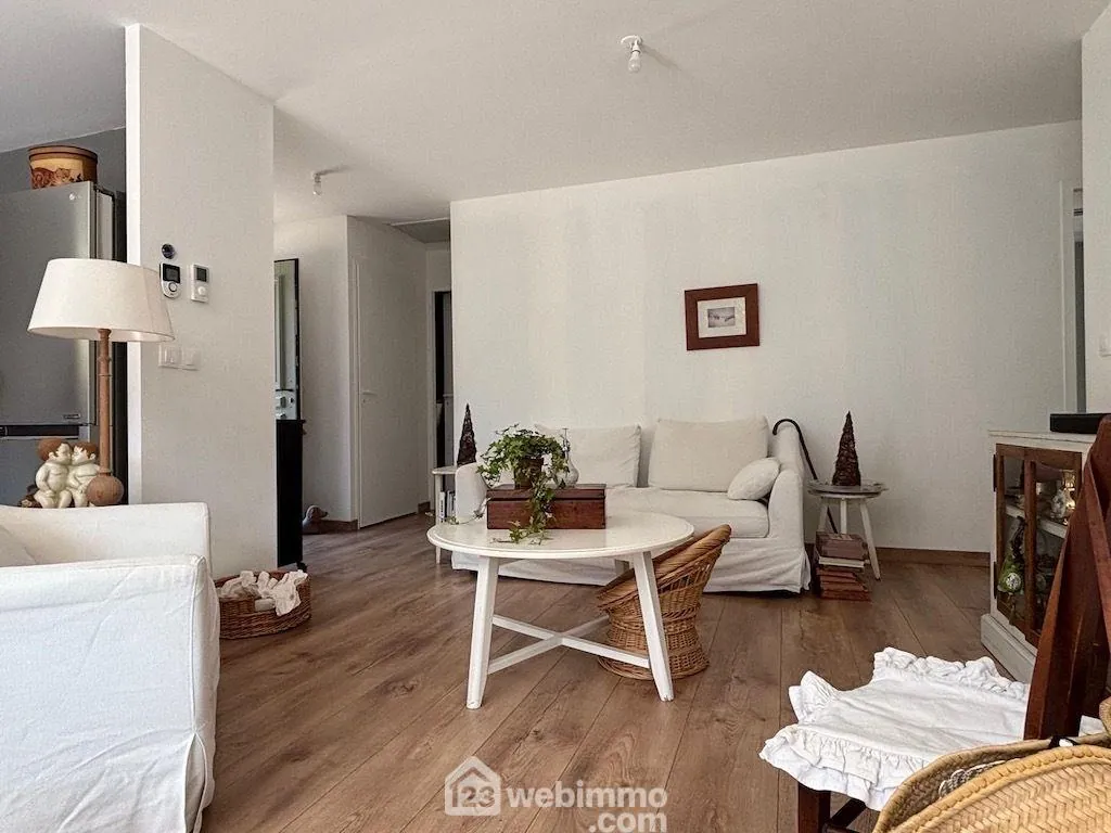 Maison à Béruges de 88 m² avec 3 chambres, calme et proche de la nature 