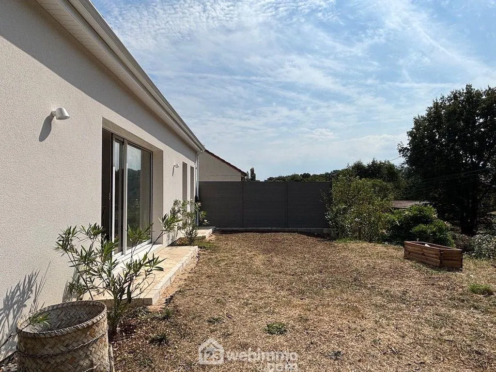 Maison à Béruges de 88 m² avec 3 chambres, calme et proche de la nature 