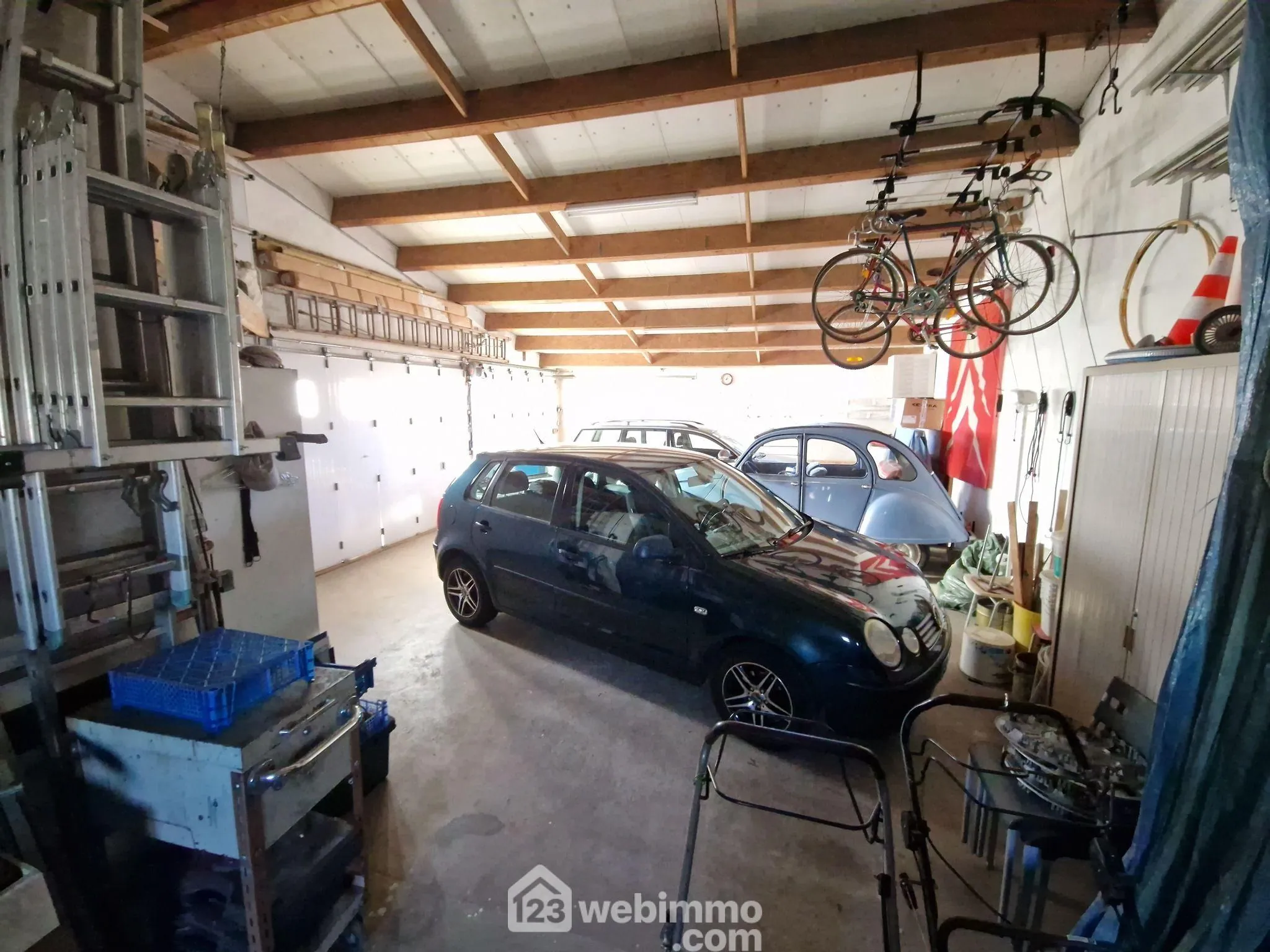 Grande maison à acheter à La Roche-sur-Yon – 168 m² avec dépendances et terrain constructible 