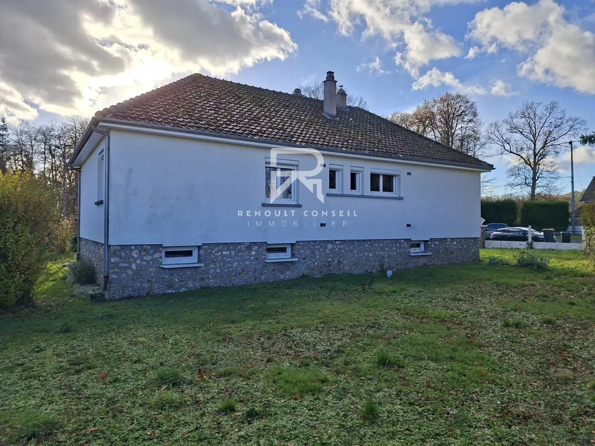 Pavillon rénové de 90 m² à Beaumontel - 3 chambres, terrain de 700 m², environnement calme 