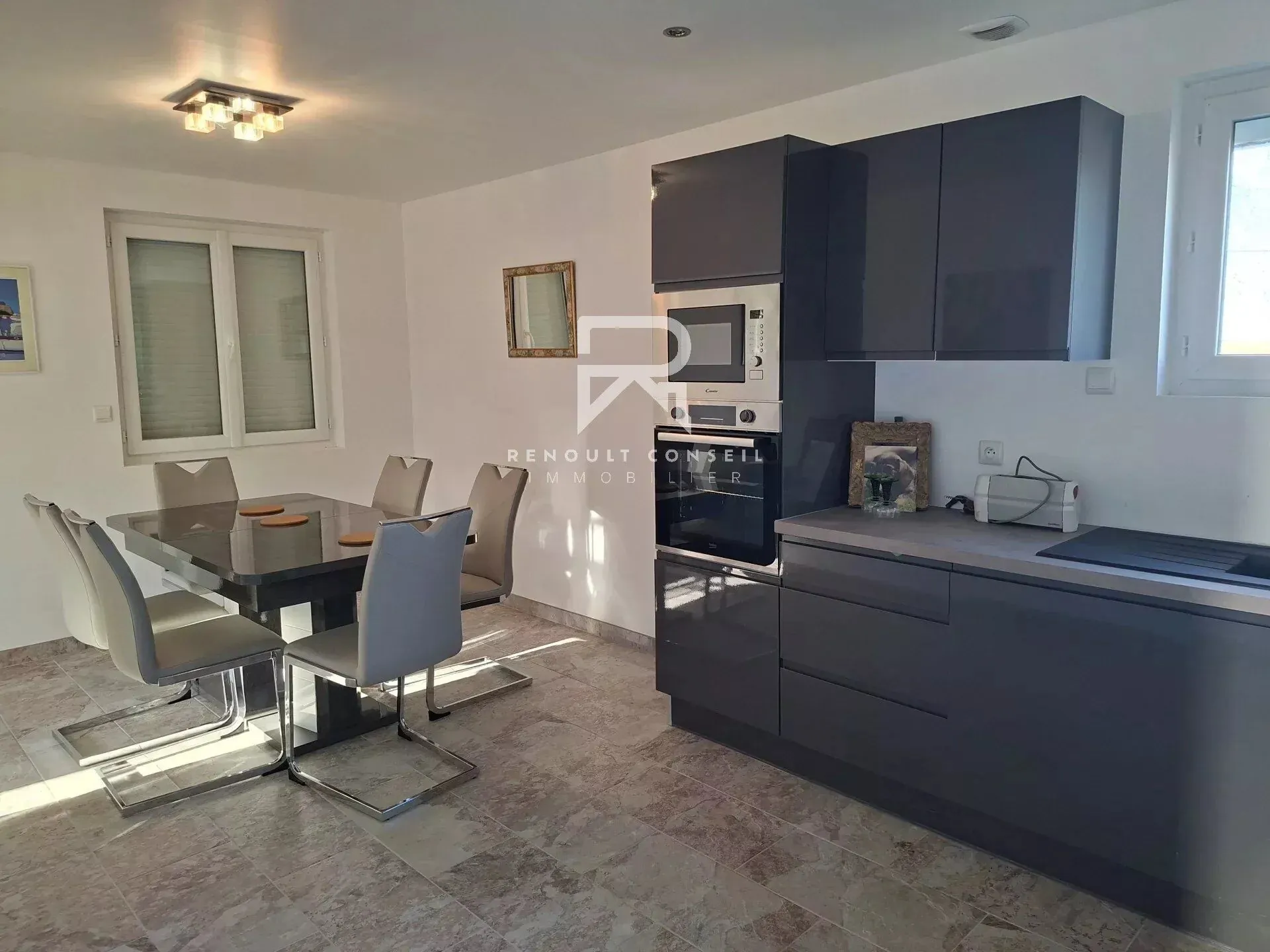 Pavillon rénové de 90 m² à Beaumontel - 3 chambres, terrain de 700 m², environnement calme 