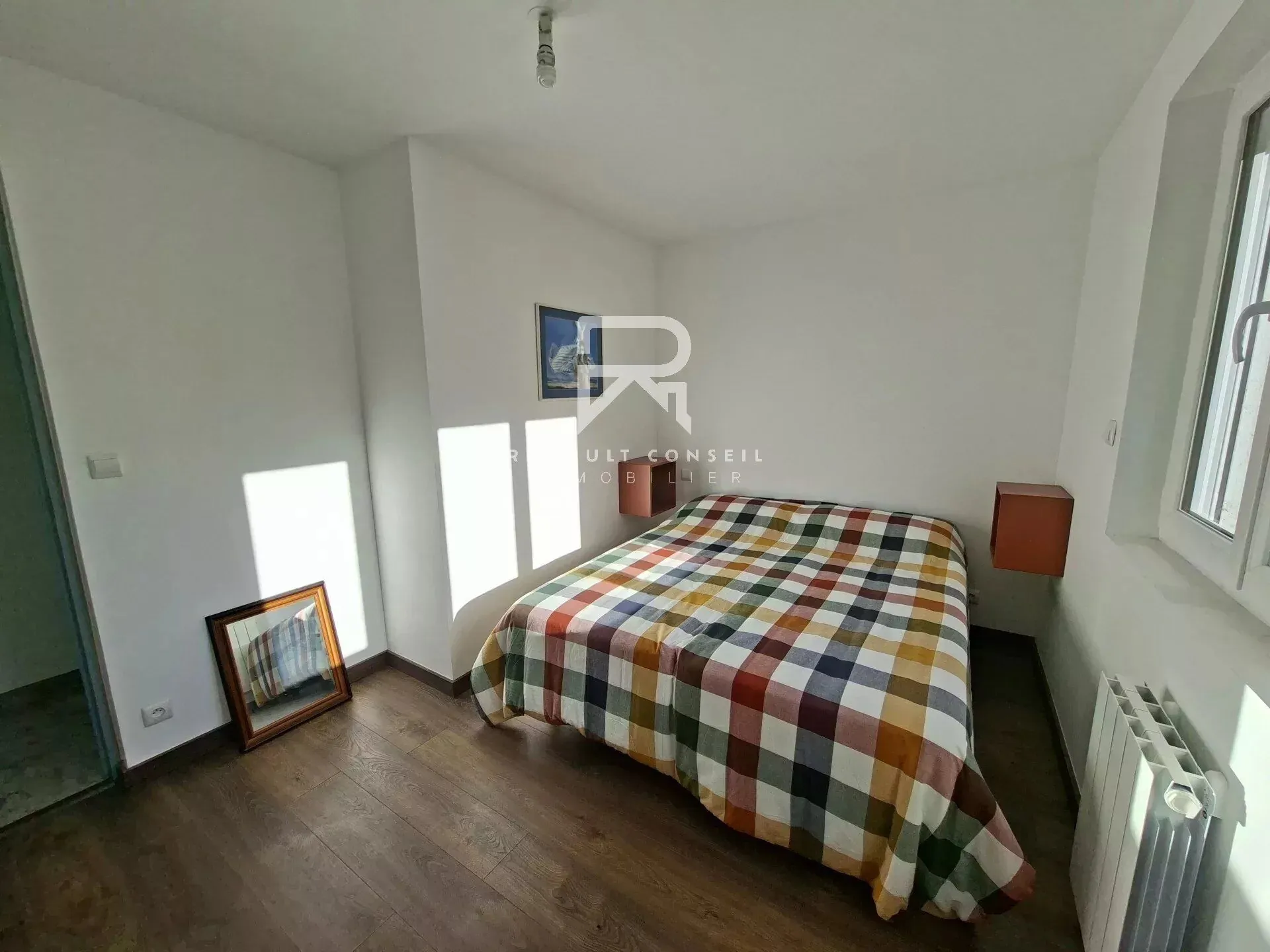 Pavillon rénové de 90 m² à Beaumontel - 3 chambres, terrain de 700 m², environnement calme 