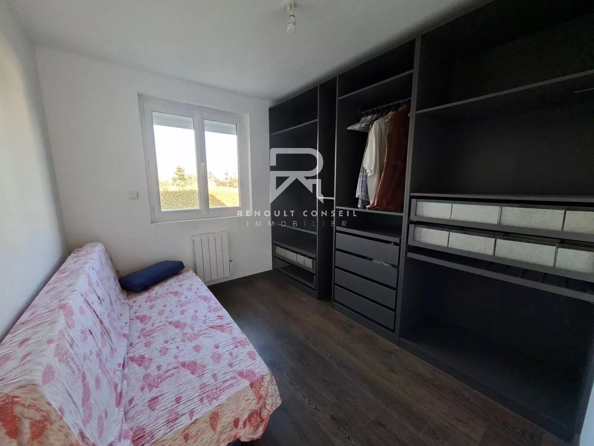 Pavillon rénové de 90 m² à Beaumontel - 3 chambres, terrain de 700 m², environnement calme 