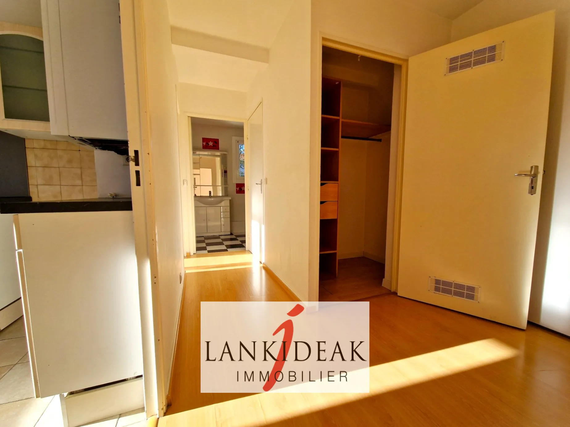 Appartement T2 de 49 m² avec terrasse et parking à Anglet 