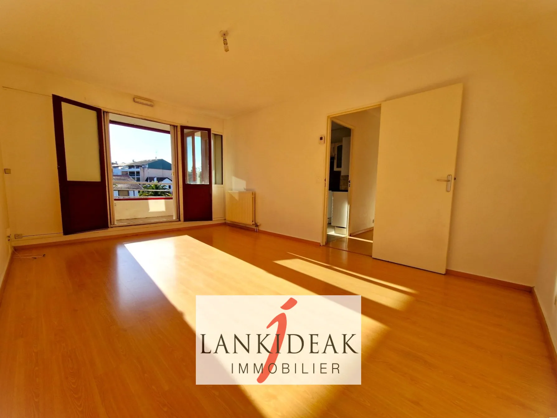 Appartement T2 de 49 m² avec terrasse et parking à Anglet 