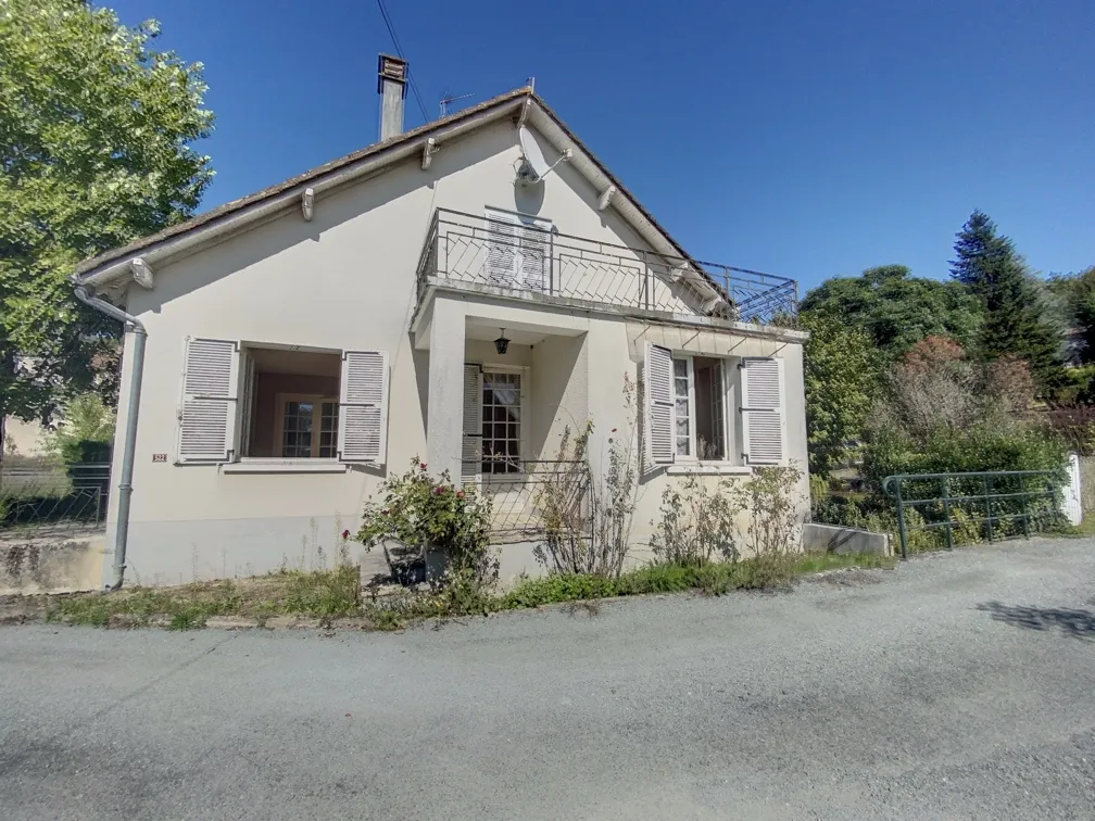 Ancien garage avec maison attenante à vendre à Manzac-sur-Vern, Dordogne 