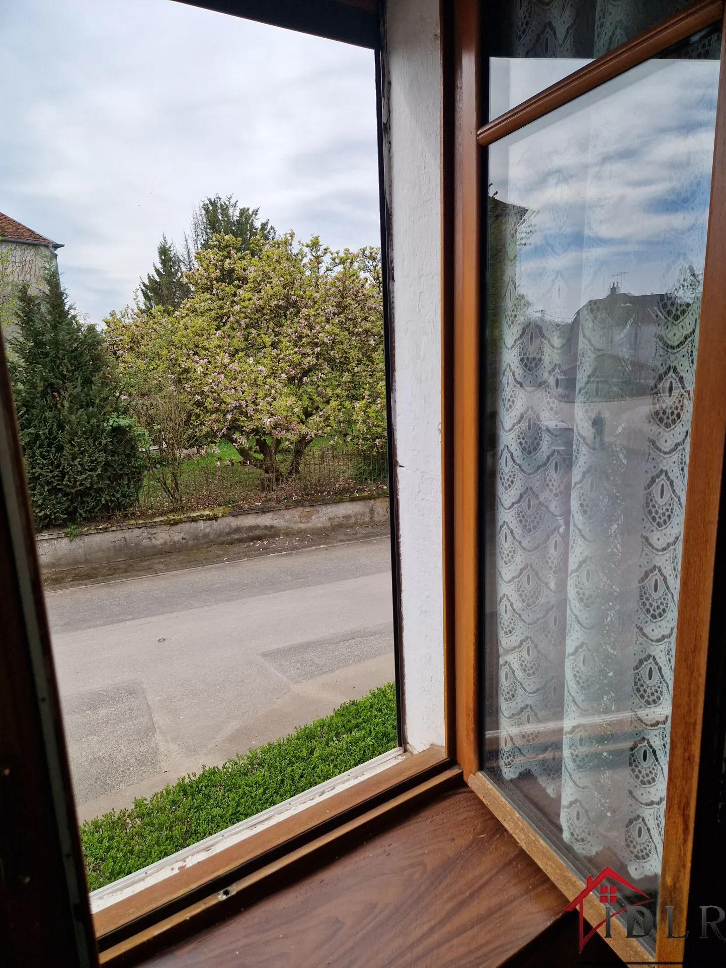 À vendre maison de village à Melay, 85 m², potentiel commercial et résidentiel 