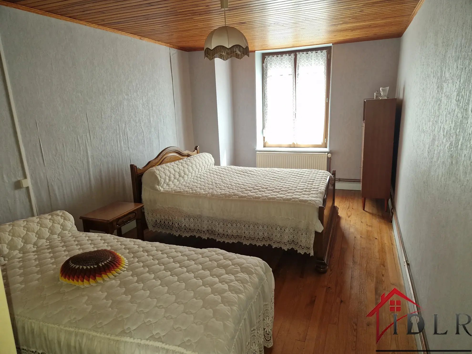 À vendre maison de village à Melay, 85 m², potentiel commercial et résidentiel 