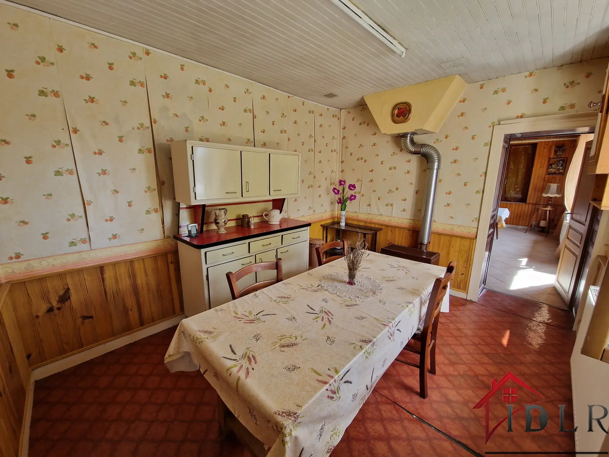 À vendre maison de village à Melay, 85 m², potentiel commercial et résidentiel 